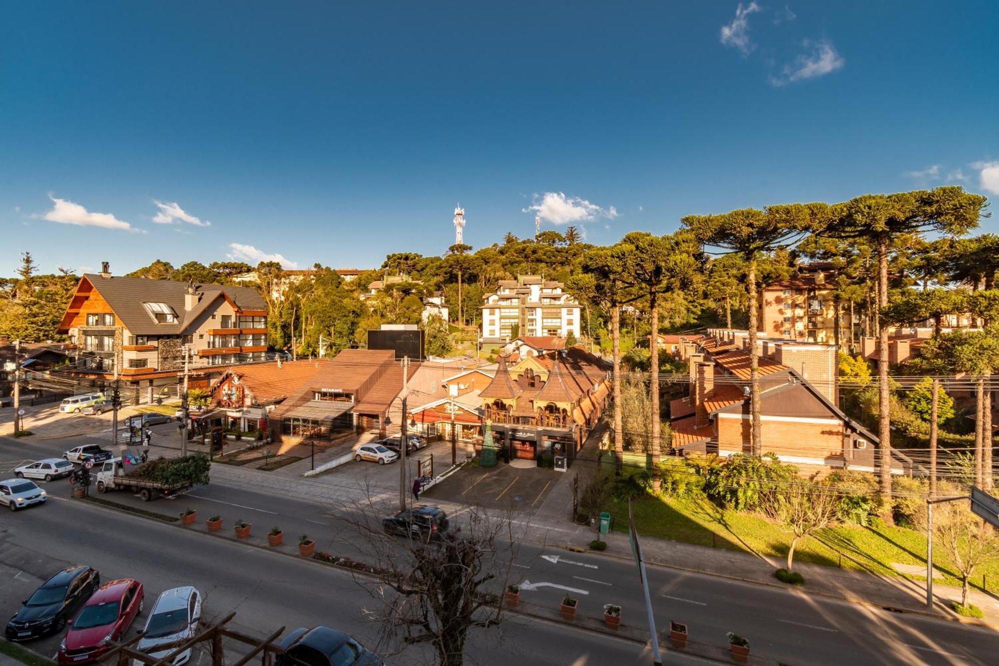 A Apenas 300 Mts Da Rua Coberta, No Exclusivo Via Florida Apartment Gramado Bagian luar foto