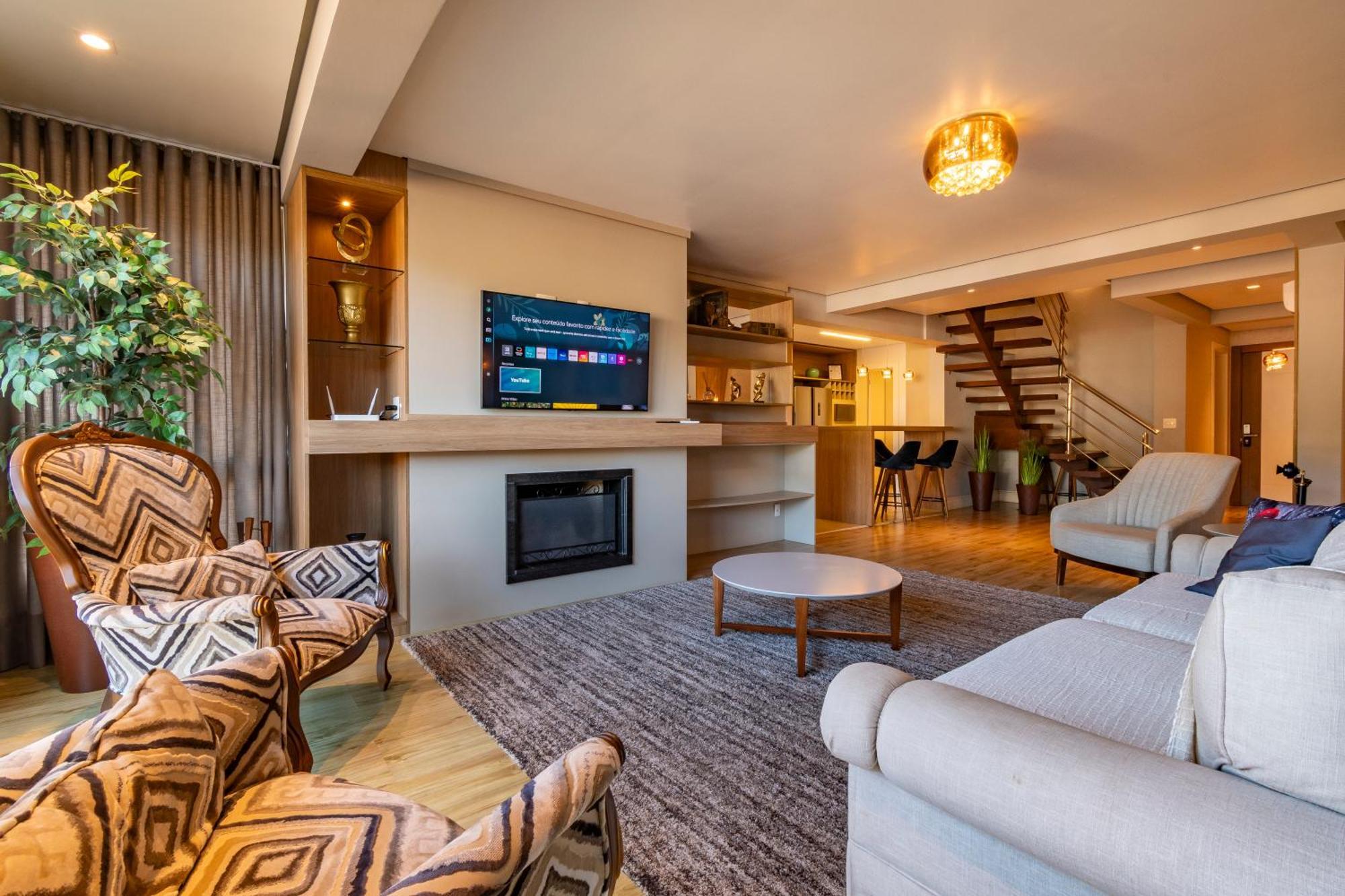 A Apenas 300 Mts Da Rua Coberta, No Exclusivo Via Florida Apartment Gramado Bagian luar foto