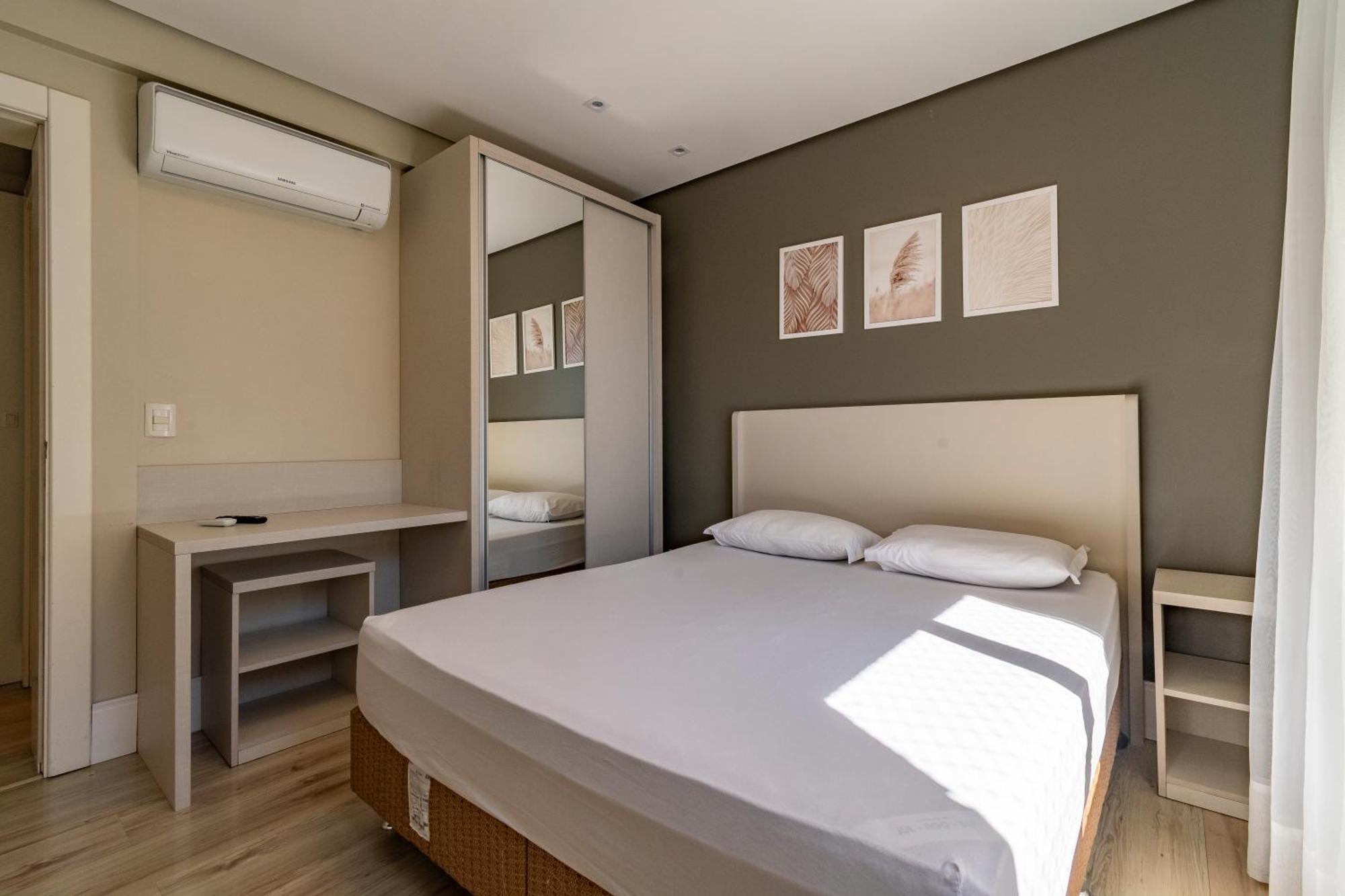 A Apenas 300 Mts Da Rua Coberta, No Exclusivo Via Florida Apartment Gramado Bagian luar foto